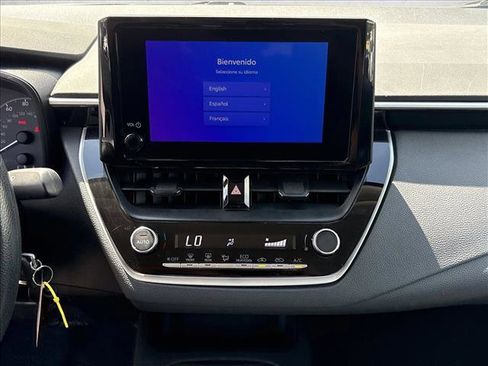 Used 2025 Toyota Corolla LE FWD image 11