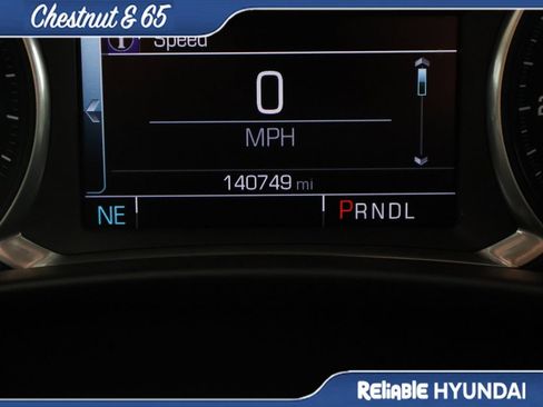 Used 2018 Chevrolet Equinox LT w/ Sun & Infotainment Package FWD image 32