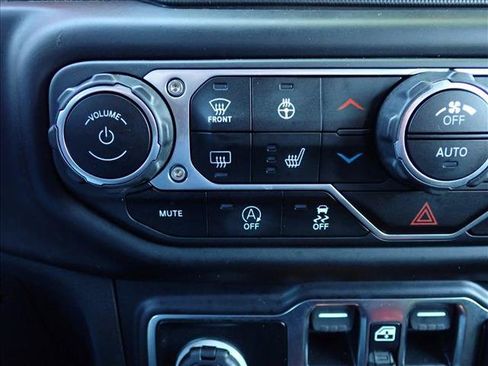 Used 2021 Jeep Wrangler Unlimited Rubicon AWD/4WD image 19