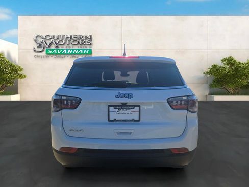 Used 2025 Jeep Compass Sport AWD/4WD image 4