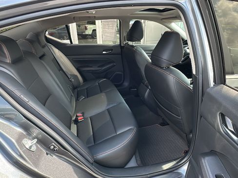 Used 2022 Nissan Altima 2.5 SR w/ Midnight Edition Package FWD image 26
