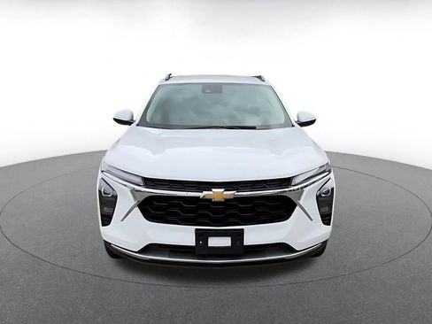 Used 2025 Chevrolet Trax LT image 5