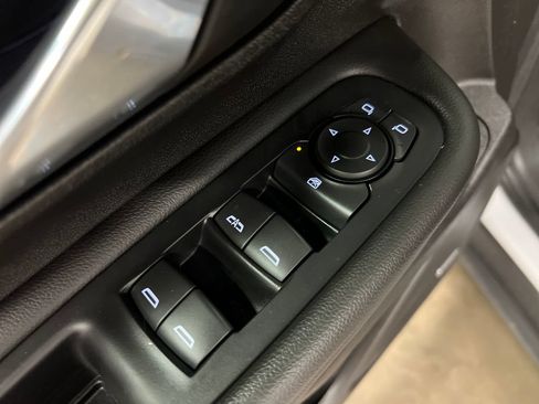 Certified 2024 GMC Terrain Denali w/ Denali Premium Package AWD/4WD image 16