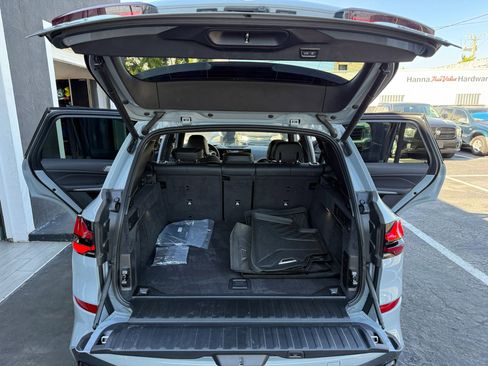 Used 2024 BMW X5 xDrive40i w/ M Sport Package image 21