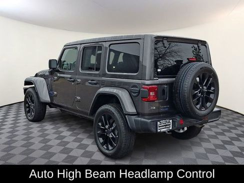 Used 2025 Jeep Wrangler Unlimited Sahara w/ Safety Group image 5