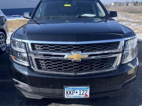 Used 2017 Chevrolet Tahoe LT image 2