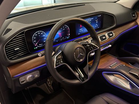 Certified 2024 Mercedes-Benz GLE 450 4MATIC image 4