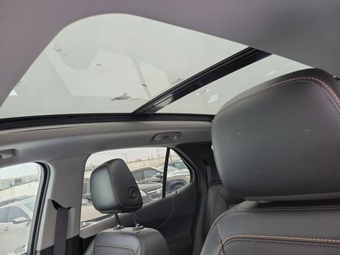 Used 2023 Chevrolet Equinox Premier image 33