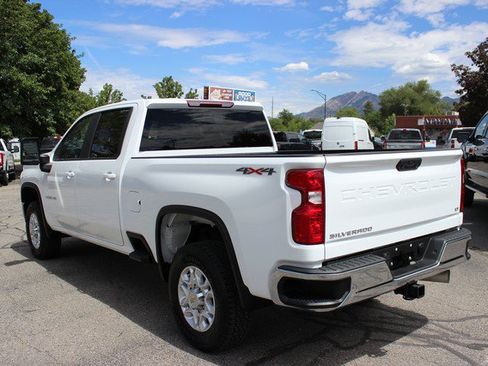 Used 2022 Chevrolet Silverado 2500 LT w/ Fleet Comfort Package AWD/4WD image 6