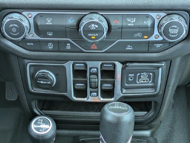 Used 2026 Jeep Gladiator Sport AWD/4WD image 14