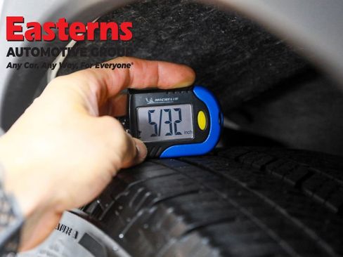 Used 2023 Nissan Rogue S image 26