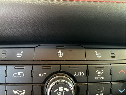 Used 2025 Dodge Durango GT image 36