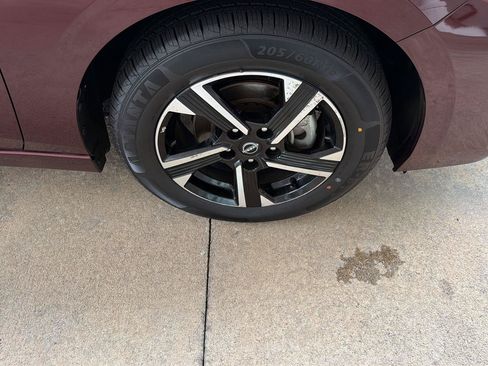Used 2025 Nissan Sentra SV FWD image 38