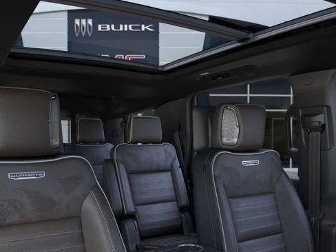 New 2026 GMC Yukon Denali Ultimate w/ LPO, Floor Liner Package AWD/4WD image 24