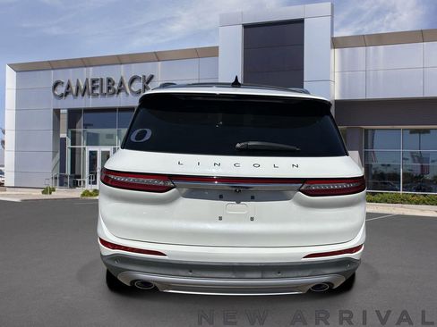 Used 2020 Lincoln Corsair FWD w/ Premium Package image 6