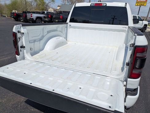 Used 2022 RAM 1500 Laramie AWD/4WD image 28