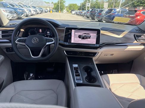 Certified 2024 Volkswagen Atlas SE AWD/4WD image 14