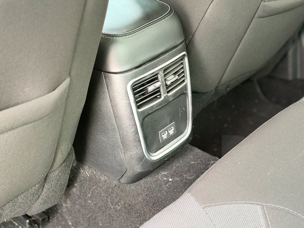 Used 2020 Dodge Charger SXT RWD image 18