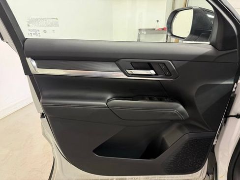 Certified 2025 GMC Terrain Elevation AWD/4WD image 10