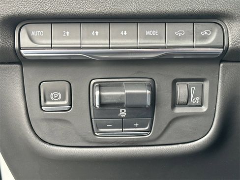 Certified 2025 Cadillac Escalade Sport w/ Touring Package image 36