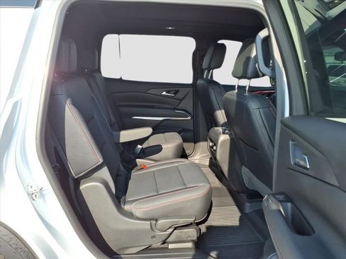 Used 2025 Chevrolet Traverse Z71 w/ LPO, Floor Liner Package image 12