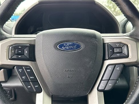 Used 2015 Ford F150 Lariat image 24