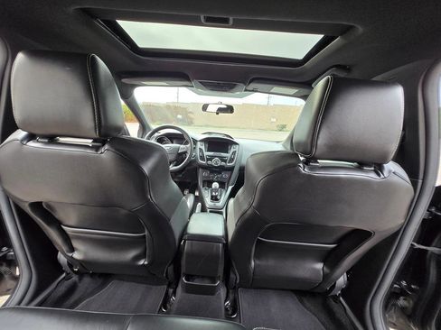 Used 2016 Ford Focus ST w/ Equipment Group 401A image 31