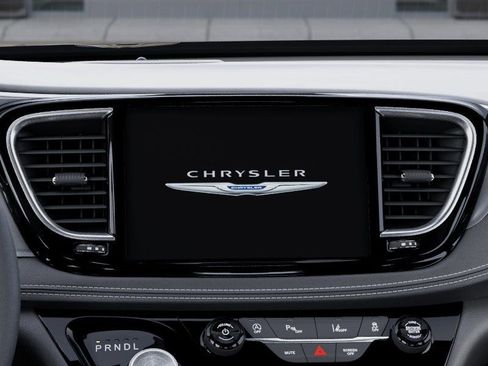 New 2025 Chrysler Pacifica Limited image 19