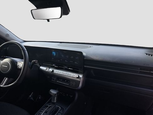 Used 2025 Hyundai Kona SEL image 28