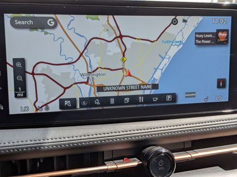 Used 2023 Nissan Ariya FWD image 23