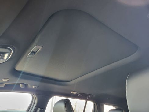 New 2026 Jeep Grand Cherokee Altitude image 12