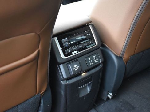 Certified 2023 Subaru Ascent Touring image 26