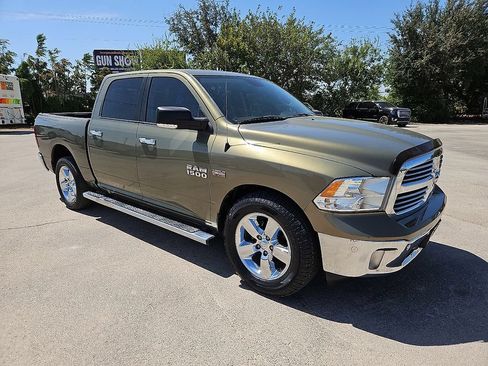 Used 2015 RAM 1500 Lone Star RWD image 10