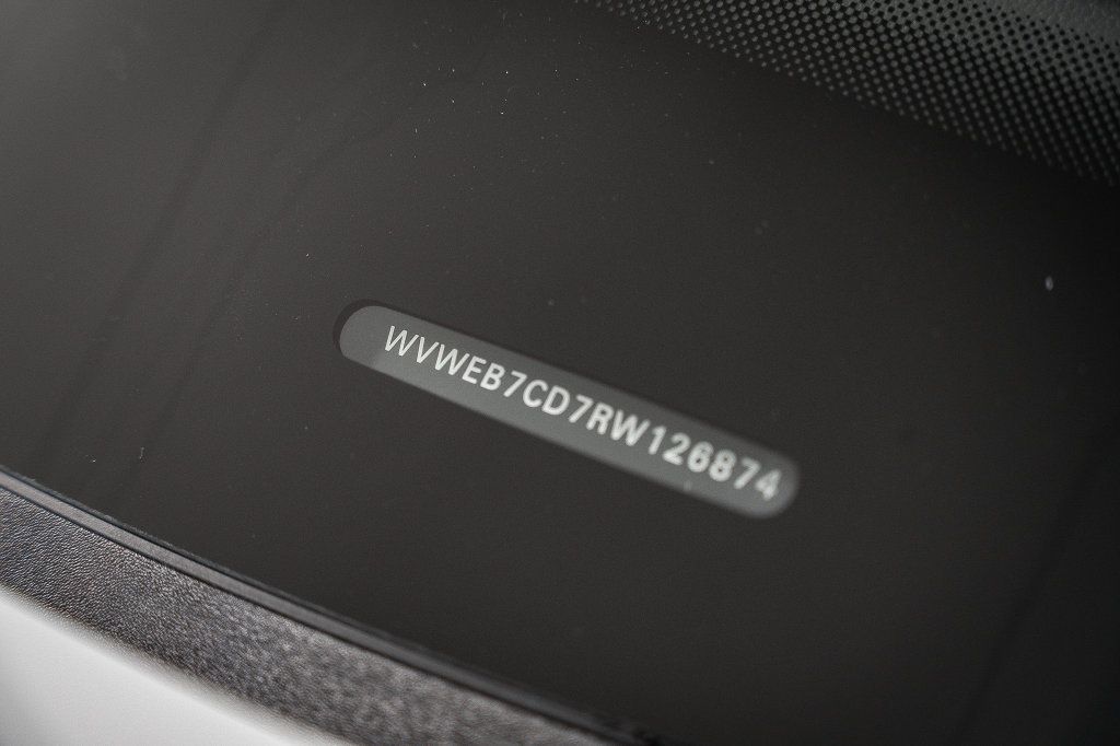 Used 2024 Volkswagen Golf R AWD/4WD image 39