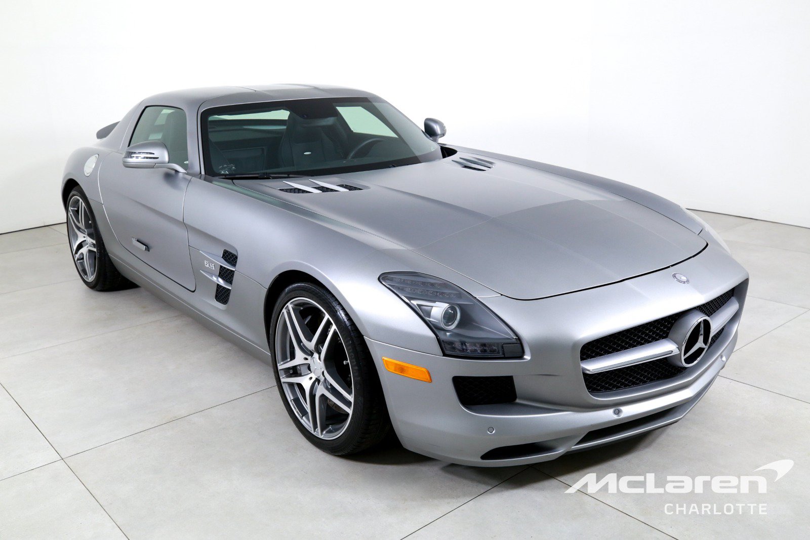 Used 2011 Mercedes-Benz SLS AMG Coupe image 3