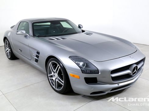 Used 2011 Mercedes-Benz SLS AMG Coupe image 3