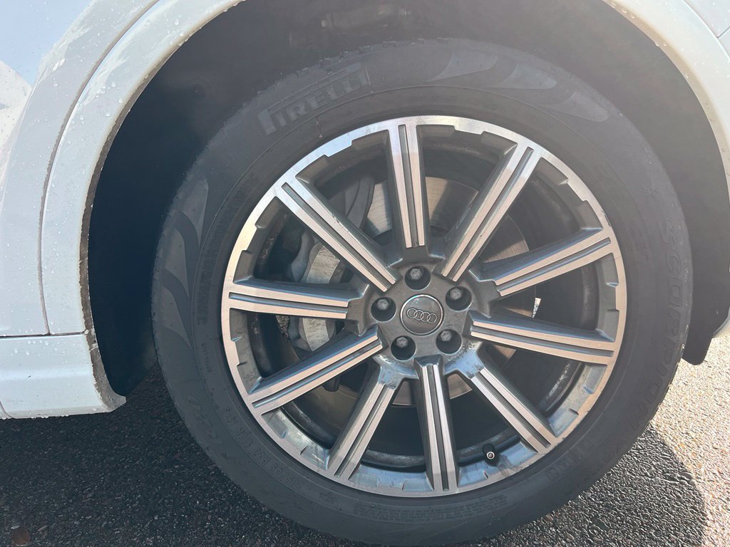 Used 2019 Audi Q7 3.0T Premium Plus AWD/4WD image 4