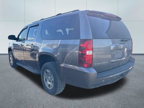 Used 2011 Chevrolet Suburban LS w/ Convenience Package 1 AWD/4WD image 2