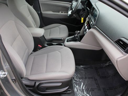 Used 2019 Hyundai Elantra SEL FWD image 8