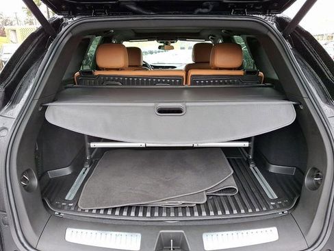 Certified 2022 Cadillac XT5 Premium Luxury image 33