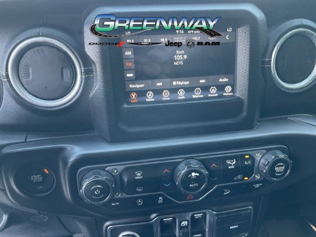 Used 2018 Jeep Wrangler Unlimited Sahara AWD/4WD image 19