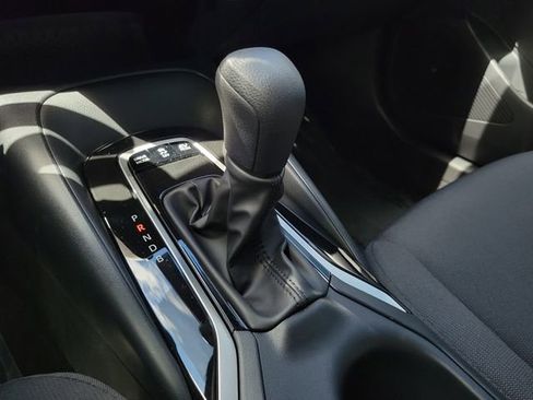 Used 2025 Toyota Corolla LE image 20