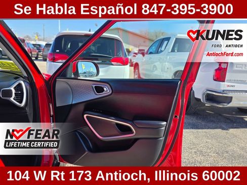 Used 2025 Kia Soul LX w/ LX Technology Package FWD image 35