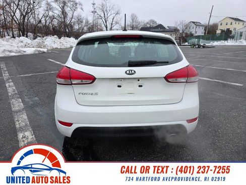 Used 2018 Kia Forte LX image 4