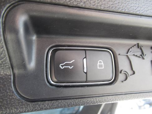 Used 2020 Ford Explorer ST w/ Premium Technology Package AWD/4WD image 16
