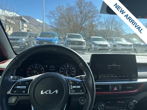 Used 2024 Kia Forte GT-Line w/ GT-Line Premium Package image 16