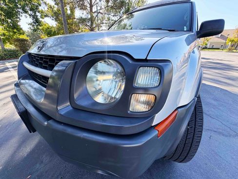 Used 2004 Nissan Xterra XE image 10