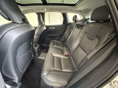 Used 2023 Volvo XC60 T8 Ultimate w/ Climate Package AWD/4WD image 19