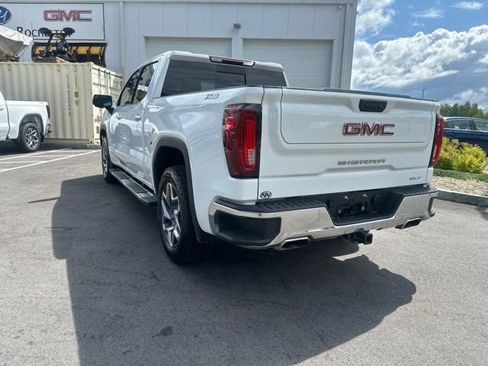 Used 2023 GMC Sierra 1500 SLT w/ SLT Premium Package AWD/4WD image 3