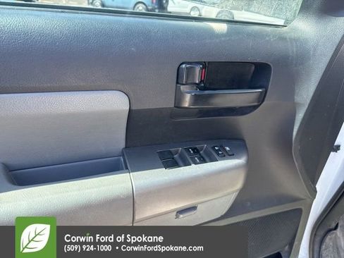 Used 2016 Toyota Sequoia SR5 image 12